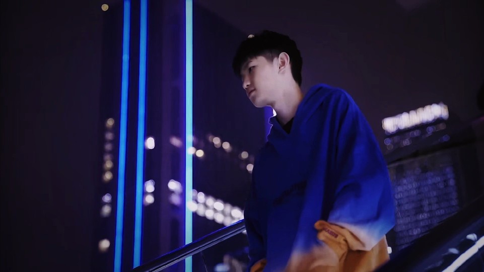 限于球员的