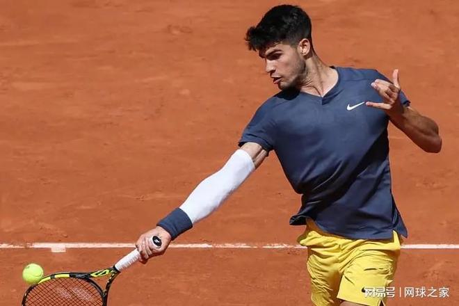 目前中国足 目前中国足