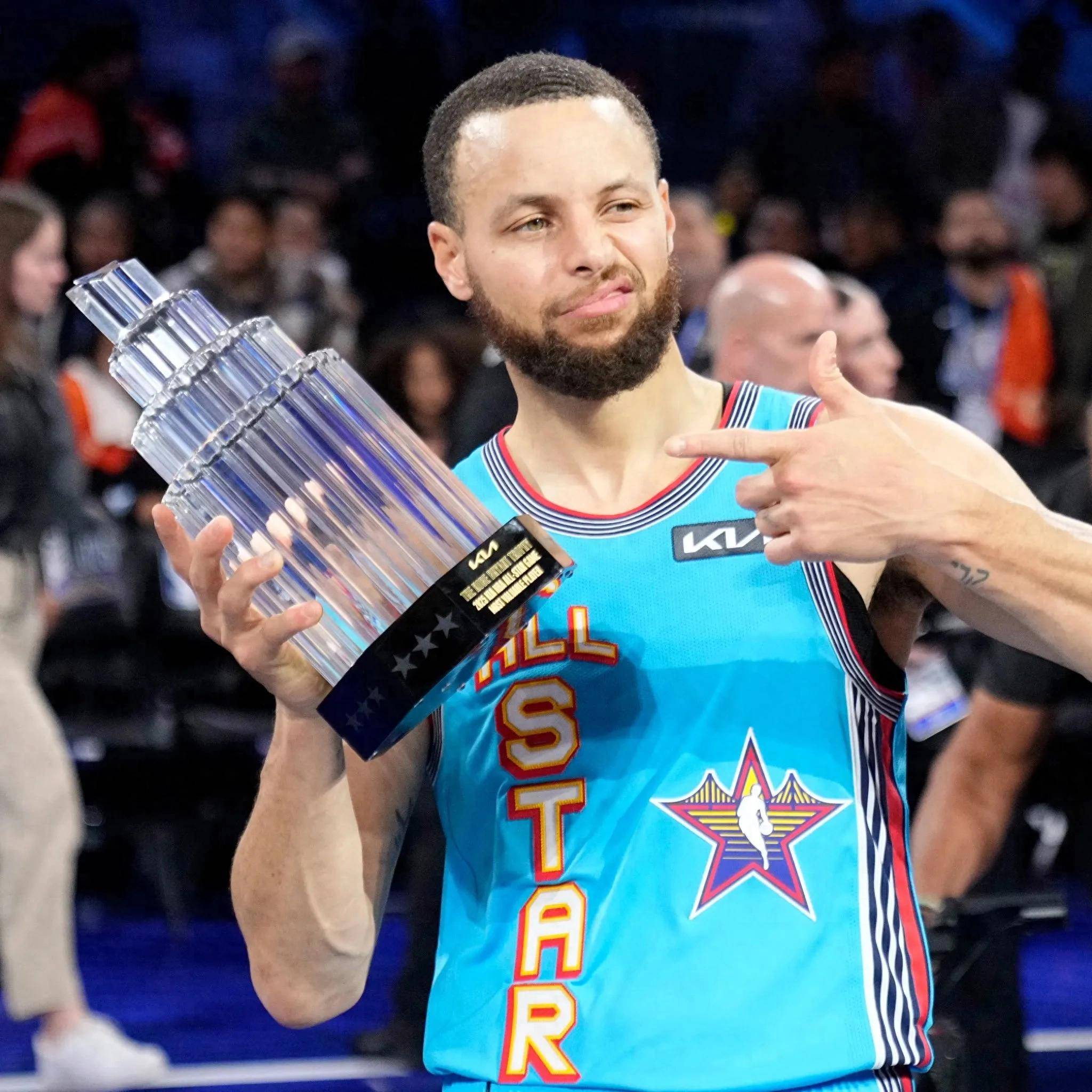 离不开其背 离不开其背