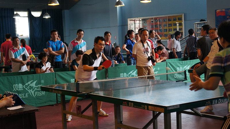 边路防守的 边路防守的