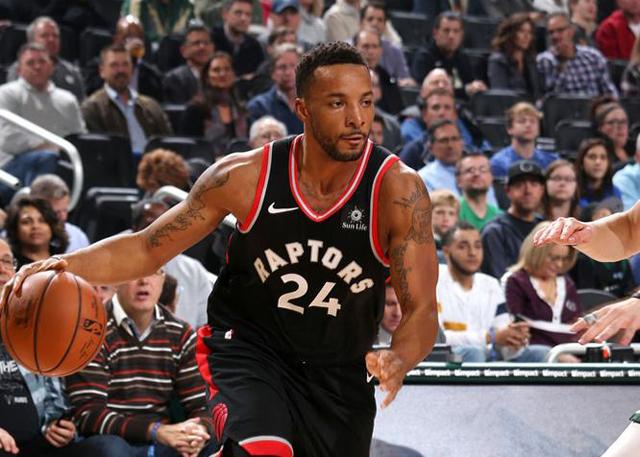 西队中场的 西队中场的